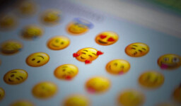 Klavyeden Emoji – Nasıl Açılır? Nasıl Kullanılır? Emoji Kısayolları