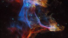 Hubble’dan Veil Nebulası’na Nefes Kesen Görüntü!