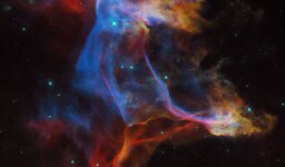 Hubble’dan Veil Nebulası’na Nefes Kesen Görüntü!