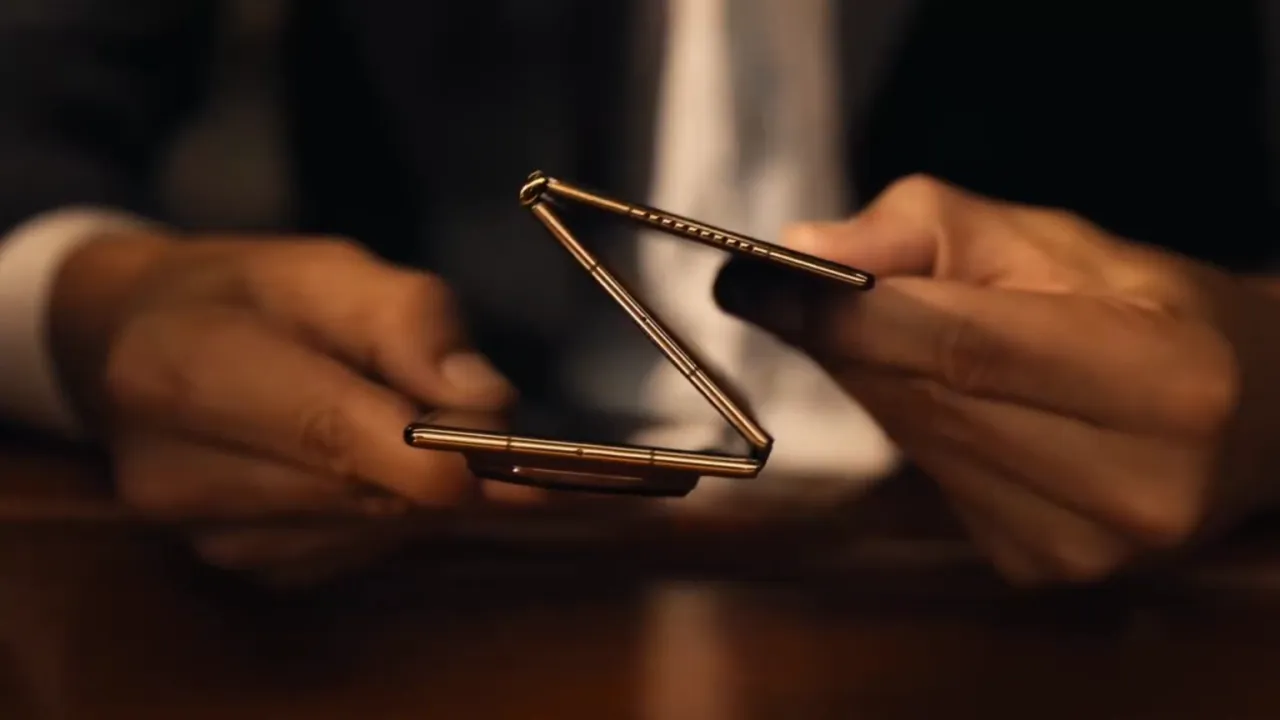 Huawei Mate XT'in satış rakamları beklentileri geçti.