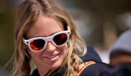 Meta Oakley: Sporcular İçin Yeni Nesil Akıllı Gözlük!
