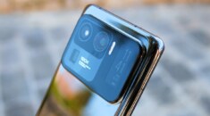 Xiaomi 16 Pro Max, ikincil ekran ile geri dönüyor!