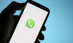 WhatsApp’tan el sallama emojisi ile selamlaşma özelliği!