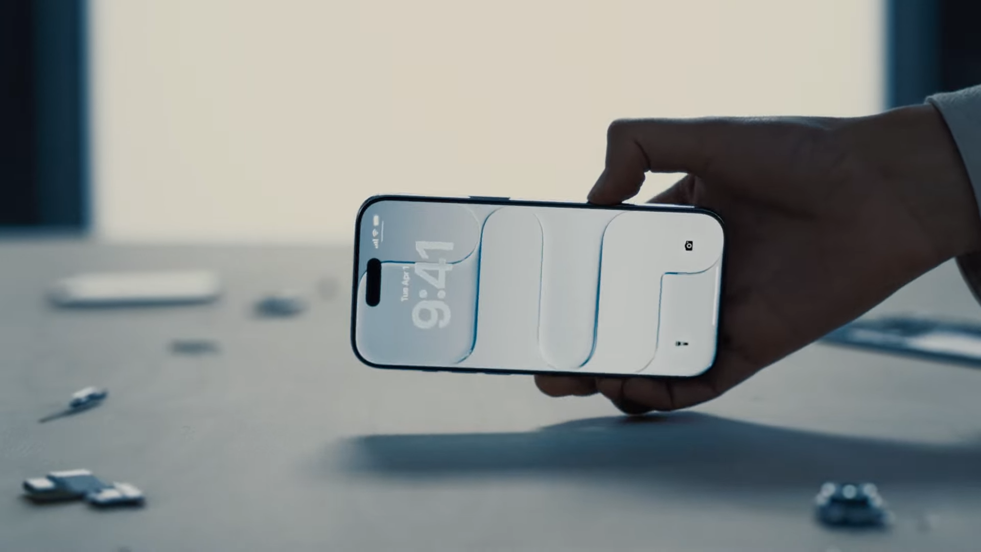 iPhone 17 Air, SIM kart yuvası olmadan tanıtıldı