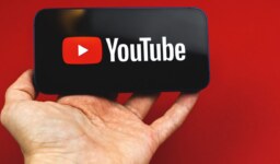 YouTube, Yapay Zeka ile Yaş Doğrulama Uygulamasını Genişletiyor